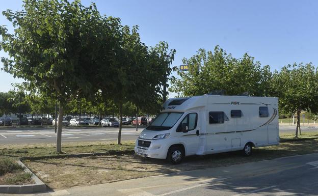 Habilitan un parking para autocaravanas en Murcia